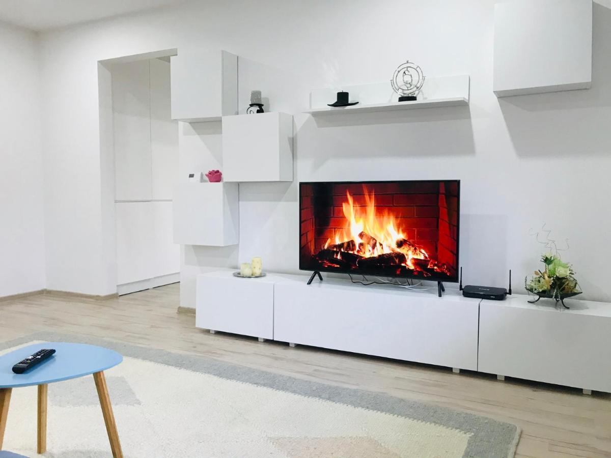 Comfy Apartment - Free Private Parking,Ac,Wi-Fi Карей Экстерьер фото